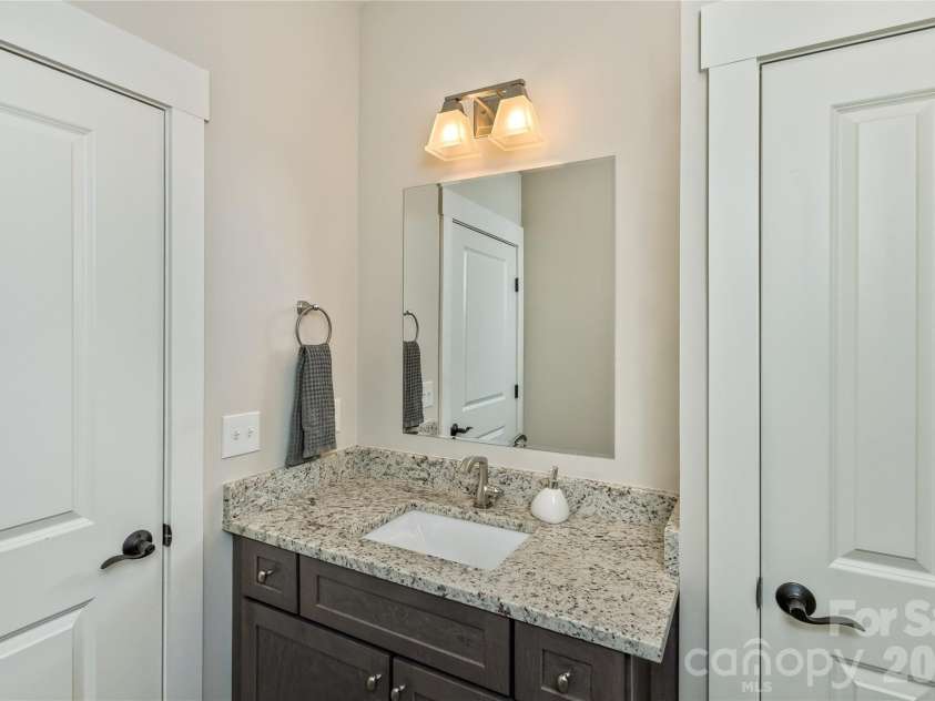 96 Copper Valley Lane, Hendersonville, NC 28739.  MLS# CAR4376477, YatesRealty ID 21094. Guest Bath