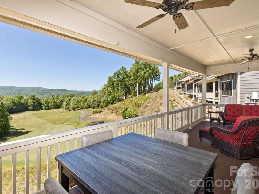 96 Copper Valley Lane, Hendersonville, NC 28739.  MLS# CAR4376477, YatesRealty ID 21094. Large Viewing Deck