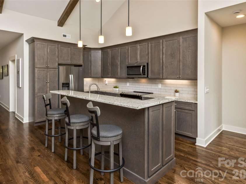 96 Copper Valley Lane, Hendersonville, NC 28739.  MLS# CAR4376477, YatesRealty ID 21094. Spacious Kitchen