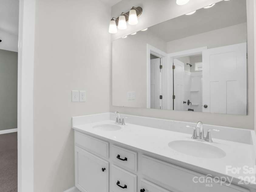 13332 Caite Ridge Road, Davidson, NC 28036.  MLS# CAR4253769, YatesRealty ID 21095. 