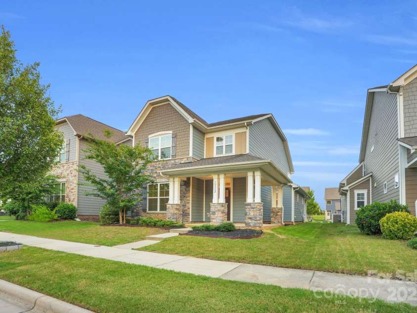 13332 Caite Ridge Road, Davidson, NC 28036.  MLS# CAR4253769, YatesRealty ID 21095. 