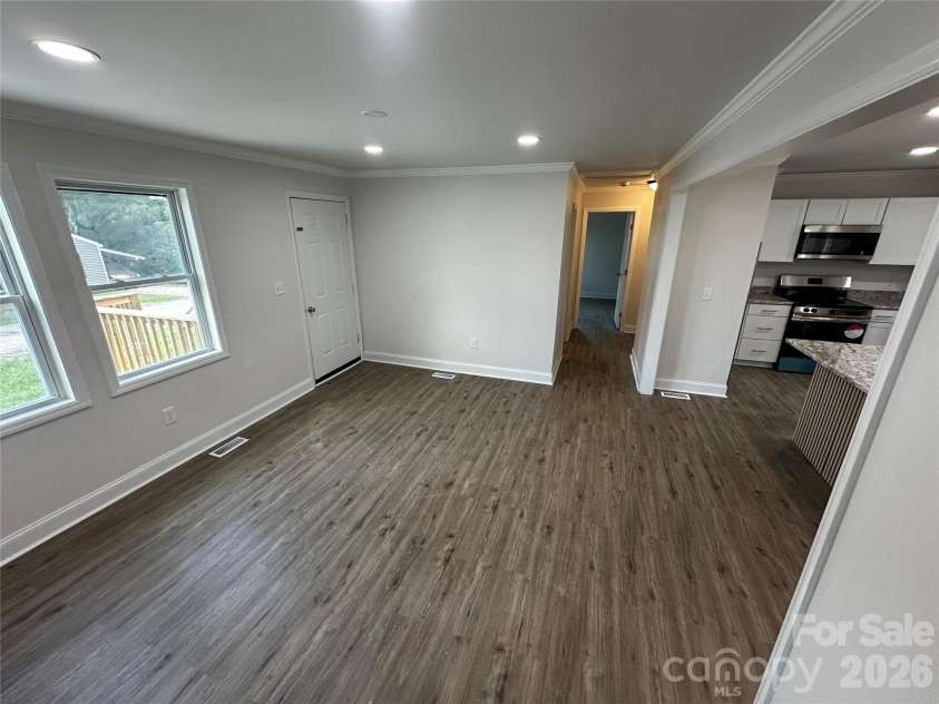 801 Calhoun Street, Lancaster, SC 29720.  MLS# CAR4265445, YatesRealty ID 21095. 