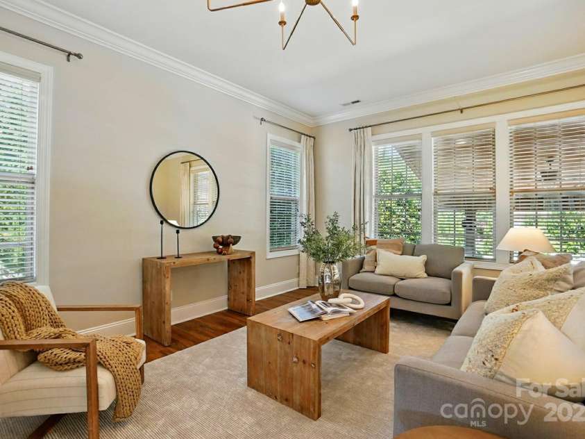 7903 Tottenham Court, Waxhaw, NC 28173.  MLS# CAR4270692, YatesRealty ID 21096. Light, bright, and open Great Room