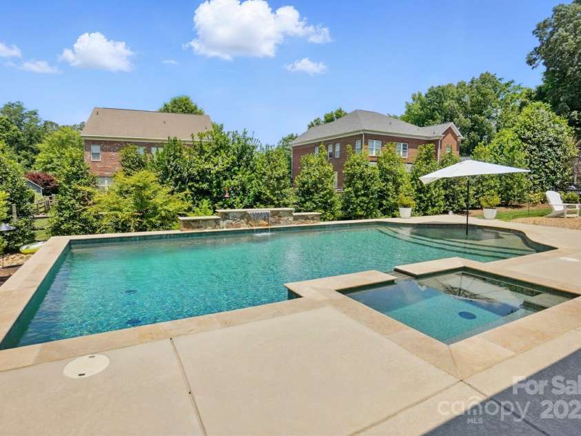 7903 Tottenham Court, Waxhaw, NC 28173.  MLS# CAR4270692, YatesRealty ID 21096. Perfect for those summer days..