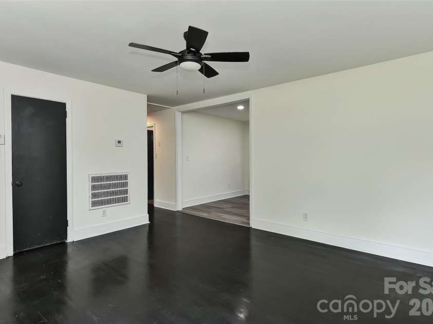 961 Clanton Road, Charlotte, NC 28217.  MLS# CAR4366578, YatesRealty ID 21096. 