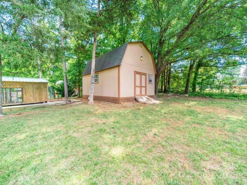 1021 Mallard Landing Drive, Monroe, NC 28110.  MLS# CAR4255703, YatesRealty ID 21098. 