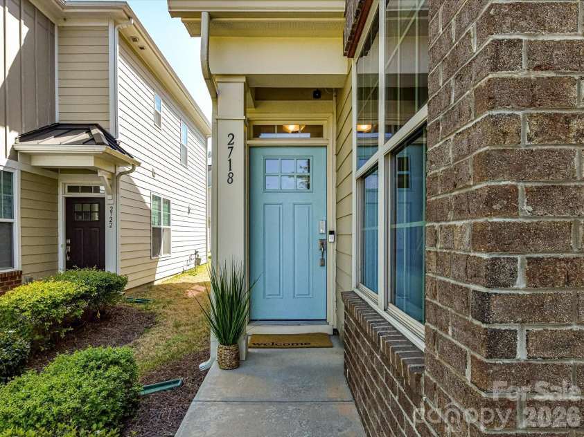 2718 Tranquil Oak Place, Charlotte, NC 28206.  MLS# CAR4362826, YatesRealty ID 21098. Front porch