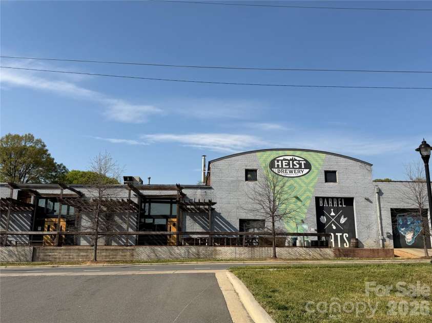 2718 Tranquil Oak Place, Charlotte, NC 28206.  MLS# CAR4362826, YatesRealty ID 21098. Heist Brewery