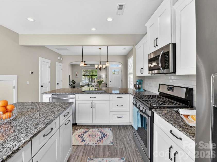 2718 Tranquil Oak Place, Charlotte, NC 28206.  MLS# CAR4362826, YatesRealty ID 21098. Kitchen view - gas range for cooks!
