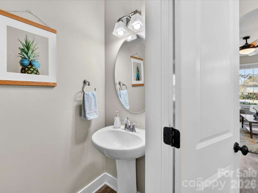 2718 Tranquil Oak Place, Charlotte, NC 28206.  MLS# CAR4362826, YatesRealty ID 21098. Powder room