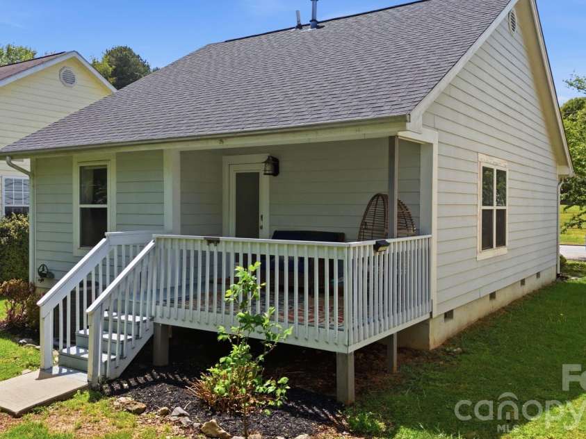 77 Lees Creek Road, Asheville, NC 28806.  MLS# CAR4377048, YatesRealty ID 21099. 