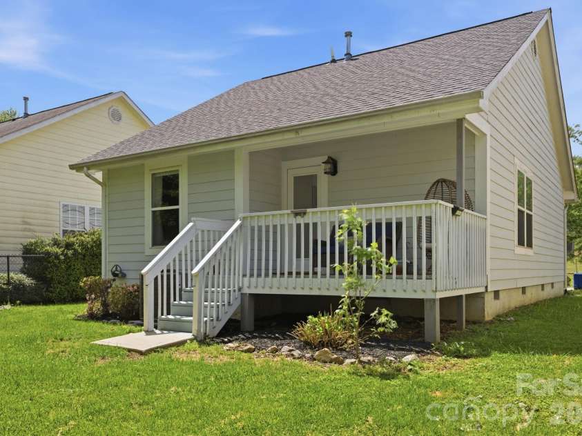 77 Lees Creek Road, Asheville, NC 28806.  MLS# CAR4377048, YatesRealty ID 21099. 