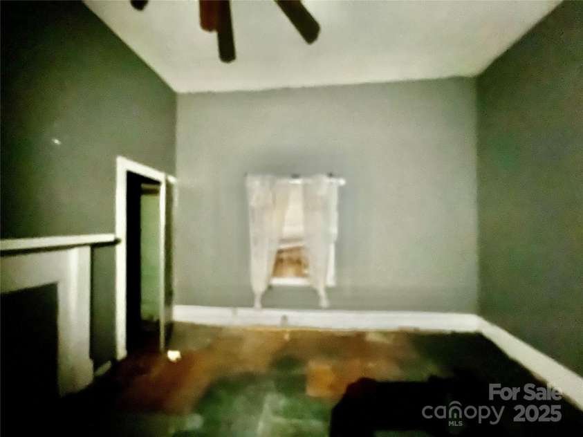 407 Chester Avenue, Great Falls, SC 29055.  MLS# CAR4314272, YatesRealty ID 211. 