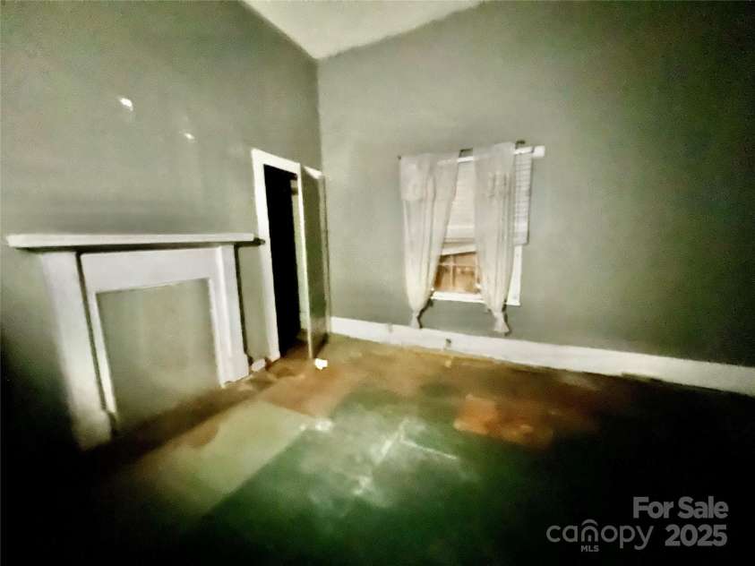 407 Chester Avenue, Great Falls, SC 29055.  MLS# CAR4314272, YatesRealty ID 211. 