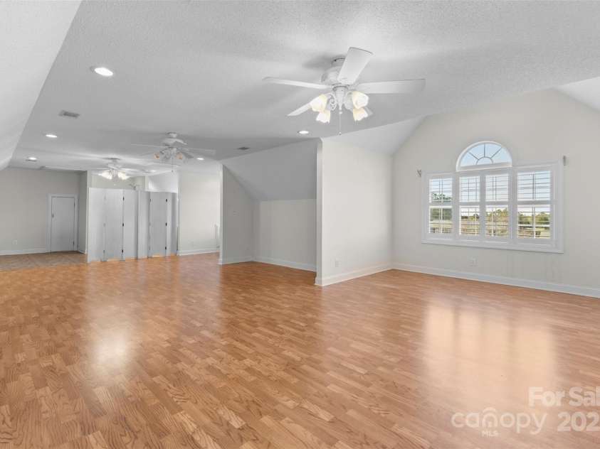 115 Briarcliff Drive, Cheraw, SC 29520.  MLS# CAR4231568, YatesRealty ID 2110. 