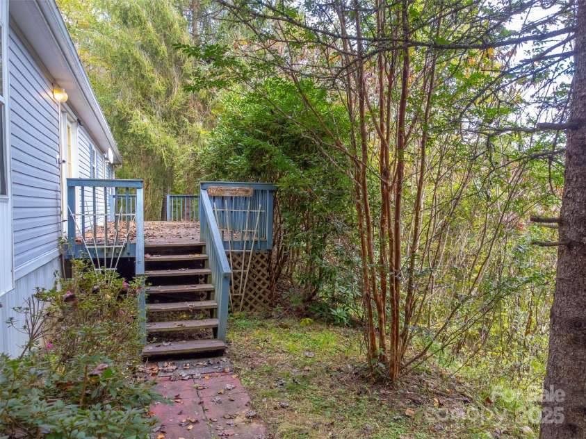 197 Savannah Meadows Trail, Sylva, NC 28779.  MLS# CAR4313193, YatesRealty ID 2110. 