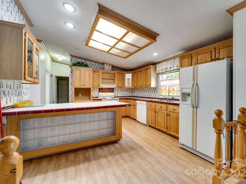 197 Savannah Meadows Trail, Sylva, NC 28779.  MLS# CAR4313193, YatesRealty ID 2110. 