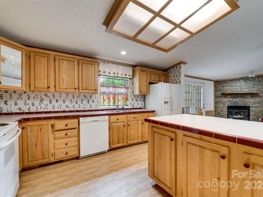 197 Savannah Meadows Trail, Sylva, NC 28779.  MLS# CAR4313193, YatesRealty ID 2110. 