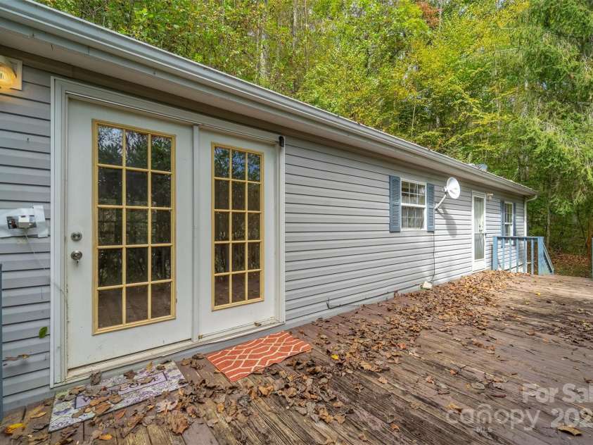 197 Savannah Meadows Trail, Sylva, NC 28779.  MLS# CAR4313193, YatesRealty ID 2110. 