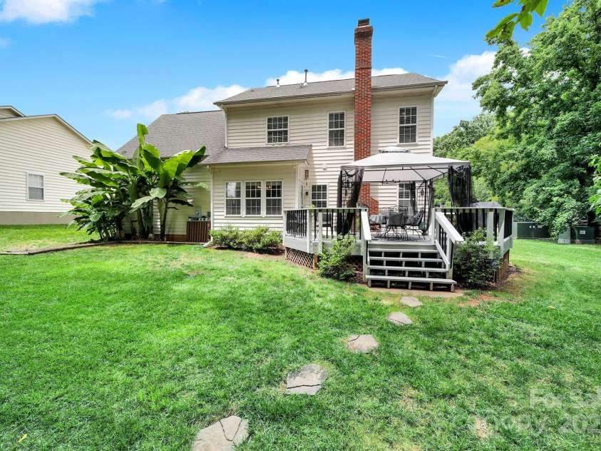 488 Saint George Road, Fort Mill, SC 29708.  MLS# CAR4268825, YatesRealty ID 21100. 