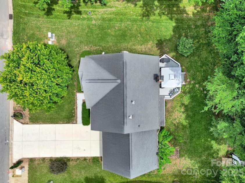 488 Saint George Road, Fort Mill, SC 29708.  MLS# CAR4268825, YatesRealty ID 21100. 