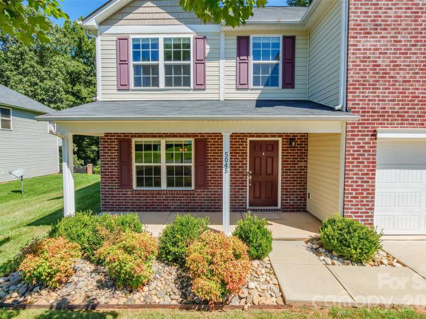 5045 Ashley Place Drive, Bessemer City, NC 28016.  MLS# CAR4422477, YatesRealty ID 21100. 