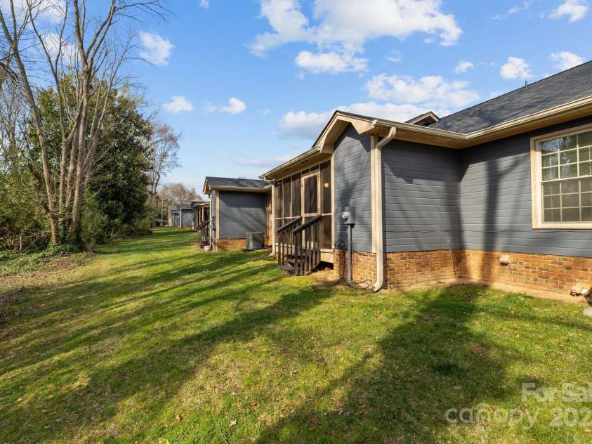 234 Pointe Circle, Rock Hill, SC 29732.  MLS# CAR4232154, YatesRealty ID 21102. 