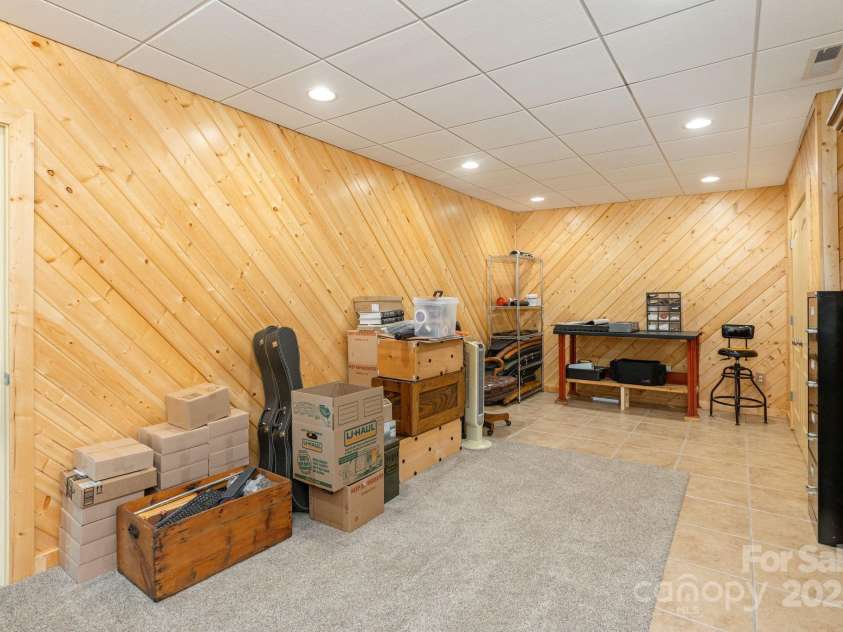 28 Tudor Crescent Court, Hendersonville, NC 28739.  MLS# CAR4255381, YatesRealty ID 21103. 