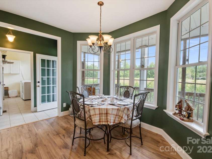 30 Linn Garden Lane, Swannanoa, NC 28778.  MLS# CAR4268908, YatesRealty ID 21104. 