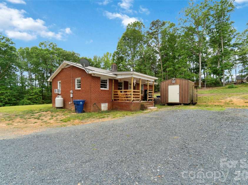 421 Passaic Street, Peachland, NC 28133.  MLS# CAR4379991, YatesRealty ID 21104. Quiet small-town setting + acreage + opportunity ??