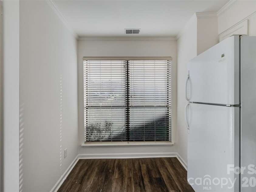 11020 Carmel Crossing Road, Charlotte, NC 28226.  MLS# CAR4355122, YatesRealty ID 21105. 