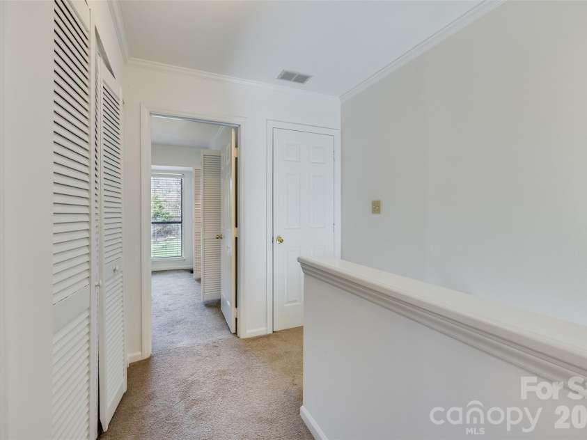 11020 Carmel Crossing Road, Charlotte, NC 28226.  MLS# CAR4355122, YatesRealty ID 21105. 