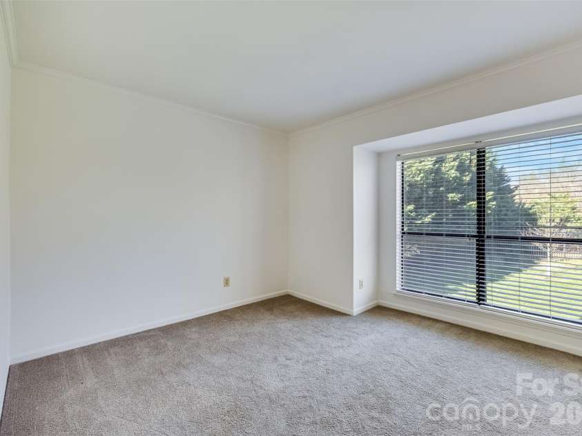 11020 Carmel Crossing Road, Charlotte, NC 28226.  MLS# CAR4355122, YatesRealty ID 21105. 