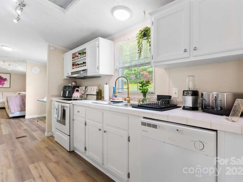 4375 Fox Road, Lenoir, NC 28645.  MLS# CAR4260702, YatesRealty ID 21105. 