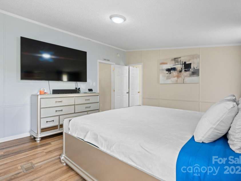 4375 Fox Road, Lenoir, NC 28645.  MLS# CAR4260702, YatesRealty ID 21105. 