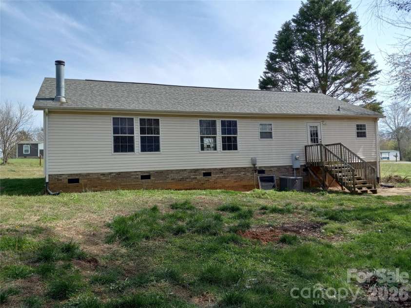 130 Gray Fox Drive, Lawndale, NC 28090.  MLS# CAR4369514, YatesRealty ID 21106. 