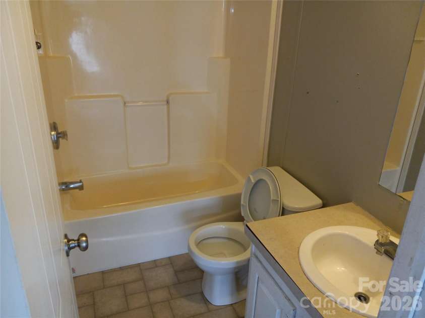 130 Gray Fox Drive, Lawndale, NC 28090.  MLS# CAR4369514, YatesRealty ID 21106. 