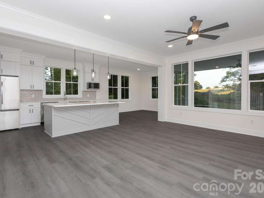 102 Starmount Drive, Kings Mountain, NC 28086.  MLS# CAR4376237, YatesRealty ID 21107. 