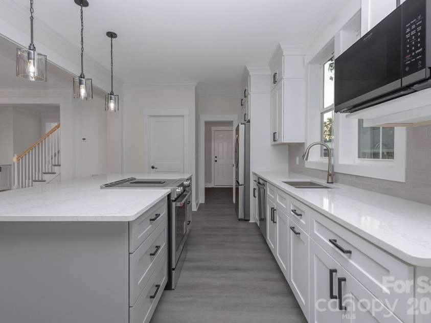 102 Starmount Drive, Kings Mountain, NC 28086.  MLS# CAR4376237, YatesRealty ID 21107. 