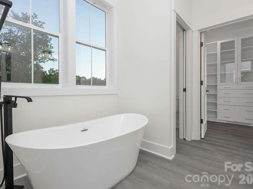 102 Starmount Drive, Kings Mountain, NC 28086.  MLS# CAR4376237, YatesRealty ID 21107. 