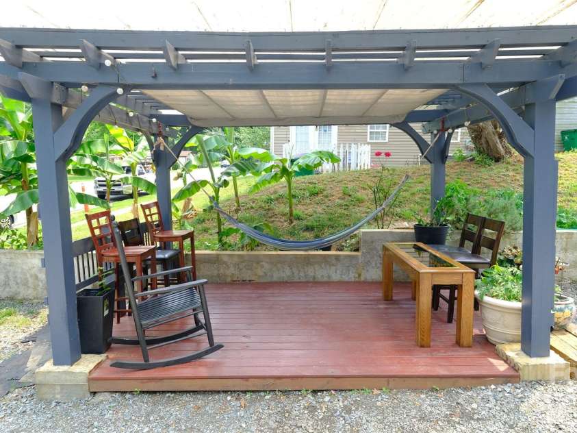 7046 Dorn Circle, Charlotte, NC 28212.  MLS# CAR4265262, YatesRealty ID 21107. 