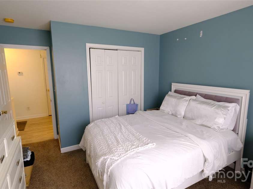 7046 Dorn Circle, Charlotte, NC 28212.  MLS# CAR4265262, YatesRealty ID 21107. 