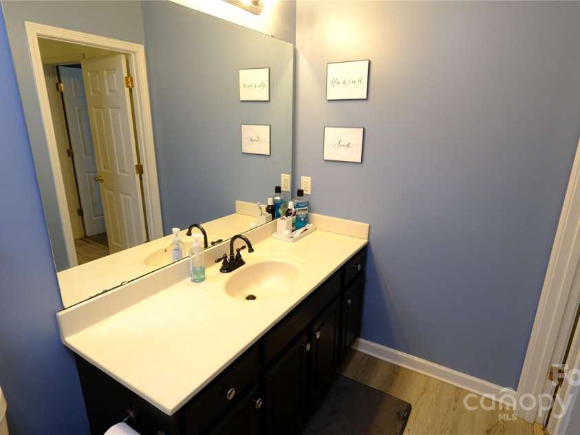 7046 Dorn Circle, Charlotte, NC 28212.  MLS# CAR4265262, YatesRealty ID 21107. 