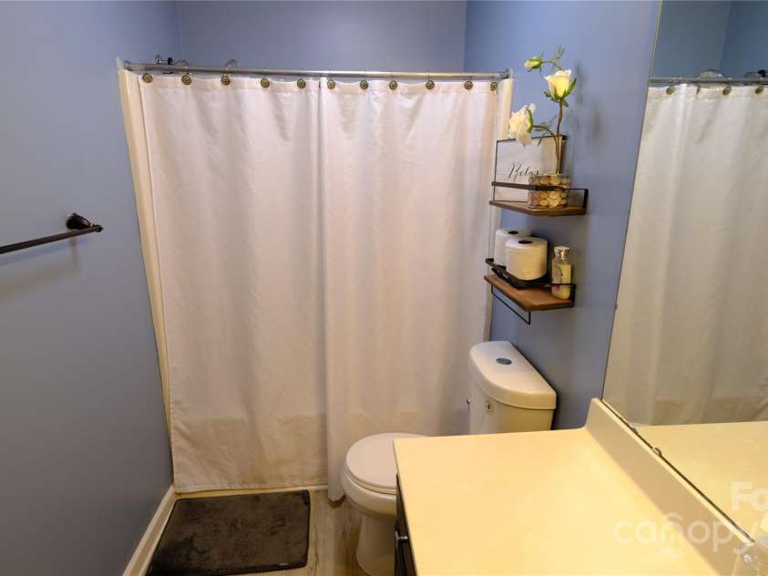 7046 Dorn Circle, Charlotte, NC 28212.  MLS# CAR4265262, YatesRealty ID 21107. 