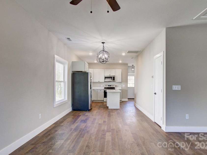 115 Northbend Drive, Asheville, NC 28804.  MLS# CAR4196714, YatesRealty ID 21108. 