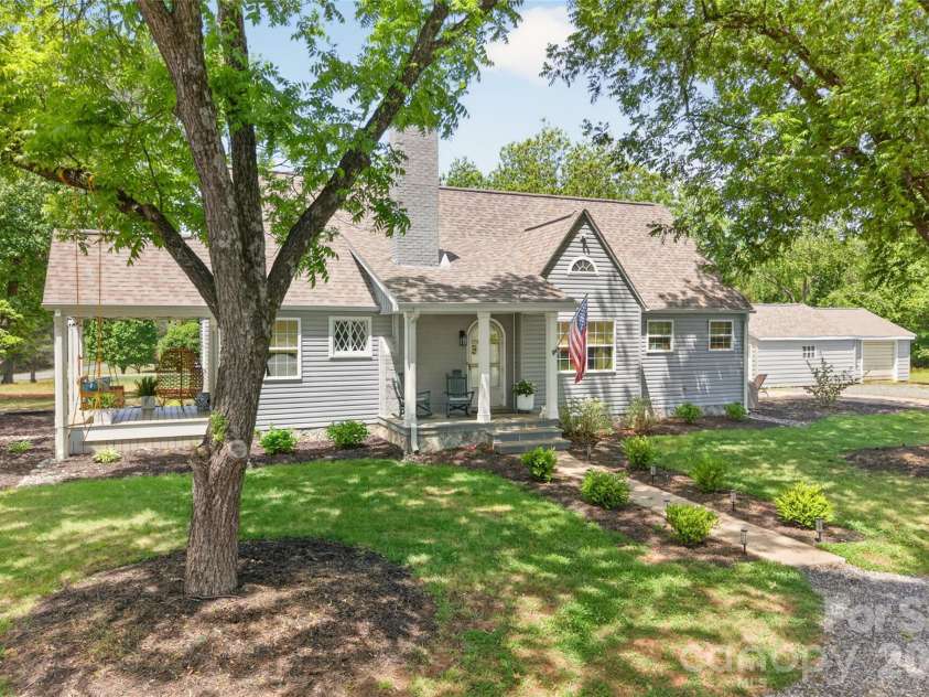 581 Hicks Creek Road, Troutman, NC 28166.  MLS# CAR4378036, YatesRealty ID 21108. 