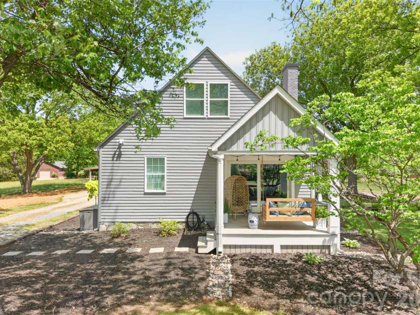 581 Hicks Creek Road, Troutman, NC 28166.  MLS# CAR4378036, YatesRealty ID 21108. 