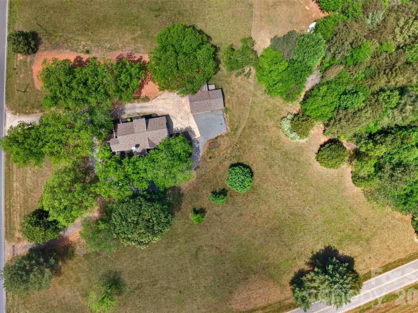 581 Hicks Creek Road, Troutman, NC 28166.  MLS# CAR4378036, YatesRealty ID 21108. 