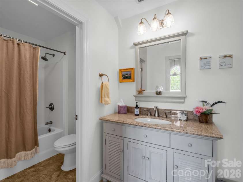 121 Emerald Parkway, Rutherfordton, NC 28139.  MLS# CAR4376283, YatesRealty ID 21109. 