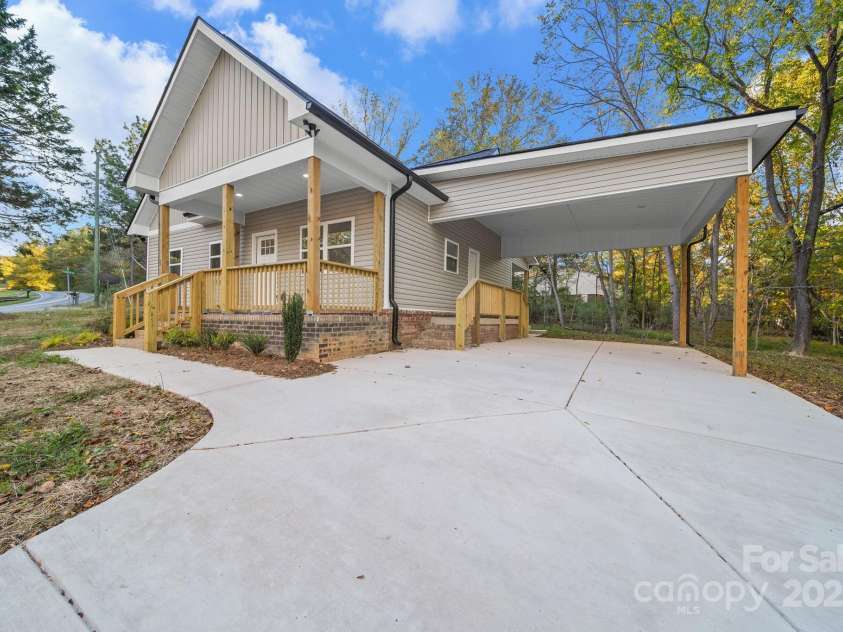 400 El Bethel Road, Kings Mountain, NC 28086.  MLS# CAR4315708, YatesRealty ID 2111. 